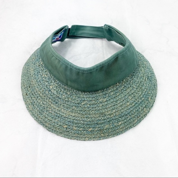Women’s Green Straw Hat - Picture 1 of 2
